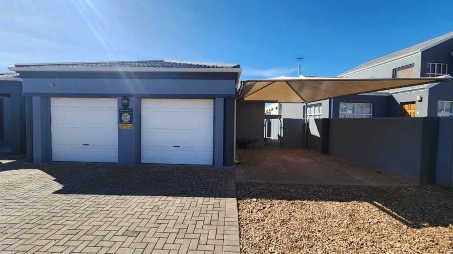 5 Bedroom Property for Sale in Country Club Western Cape